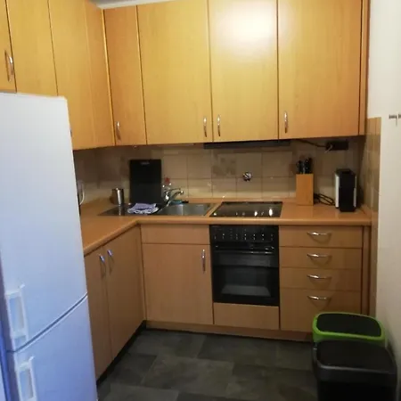 Am Park Apartment *