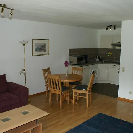 Am Park Apartment *